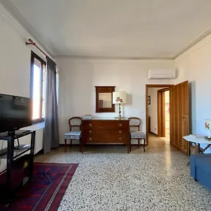  Appartamento Calle San Giacomo Italia